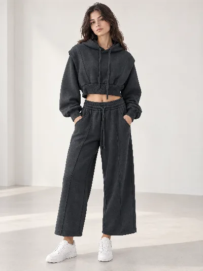 Damskie komplet dresowy – cropped bluza z kapturem i szerokie spodnie